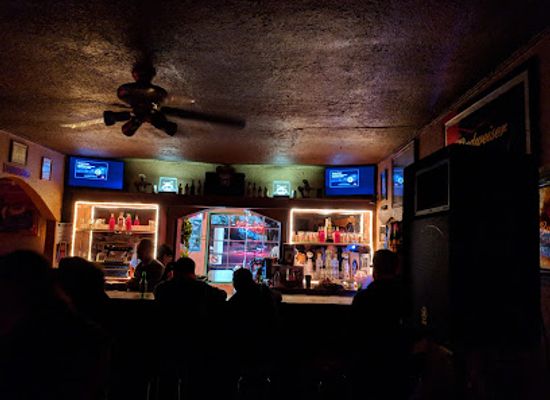 arizona/apache-county/bar/jaramillos-tavern-and-store