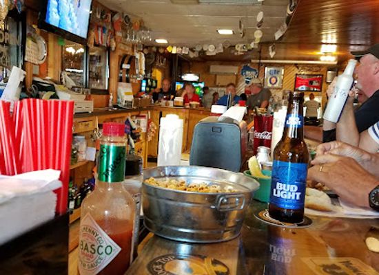 wisconsin/blue-hills/bar/phill-s-bar-grill