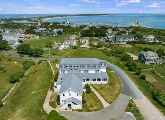 rhode-island/block-island/bar/the-atlantic-inn