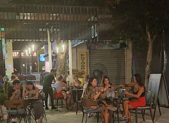 albania/berat/bar/bazar-bar-berat
