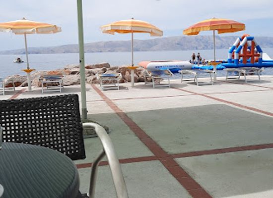 croatia/lika/bar/zen-bar-beach-bar