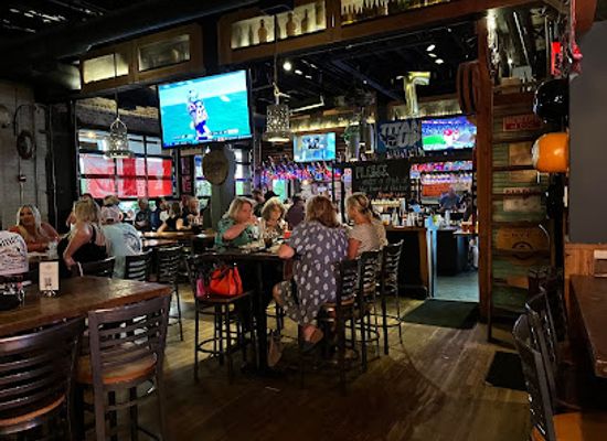 tennessee/chattanooga/bar/feed-table-and-tavern