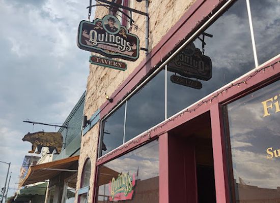 colorado/san-luis-valley/bar/quincy-s-steakhouse-spirits