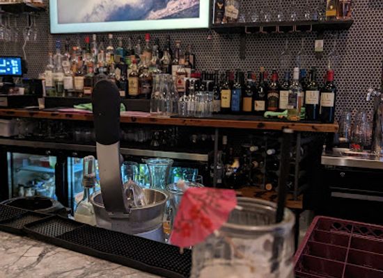 massachusetts/middlesex-county/bar/flora-s-wine-bar