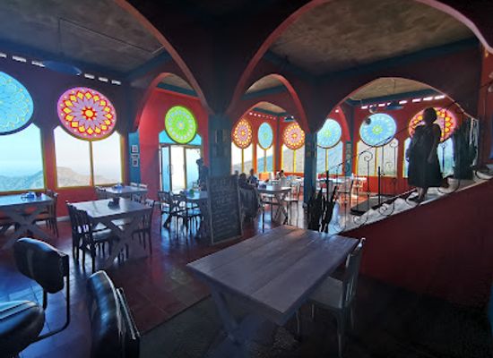 indonesia/east-nusa-tenggara/bar/heaven-s-door-bar-restaurant