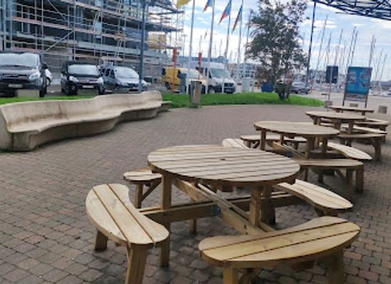 belgium/zeebrugge/bar/seafront-boulder