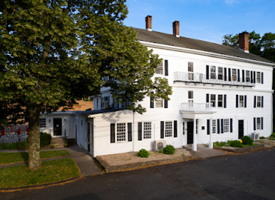 connecticut/bear-mountain/bar/1754-house-inn-restaurant-woodbury