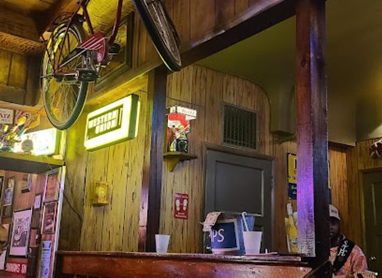 wisconsin/southeast-wisconsin/bar/mamie-s