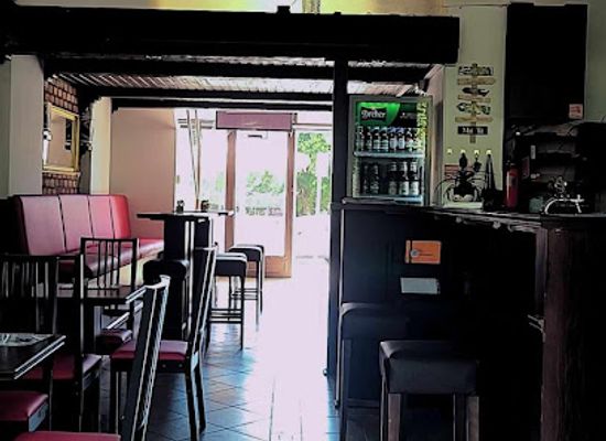 hungary/somogy/bar/doloresz-cafe-cocktail-bar