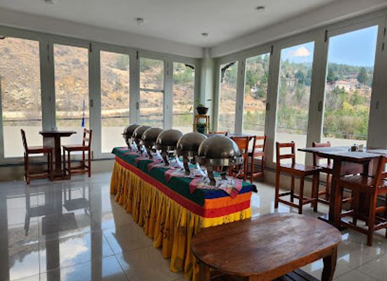 bhutan/paro-valley/bar/dagmar-restaurant