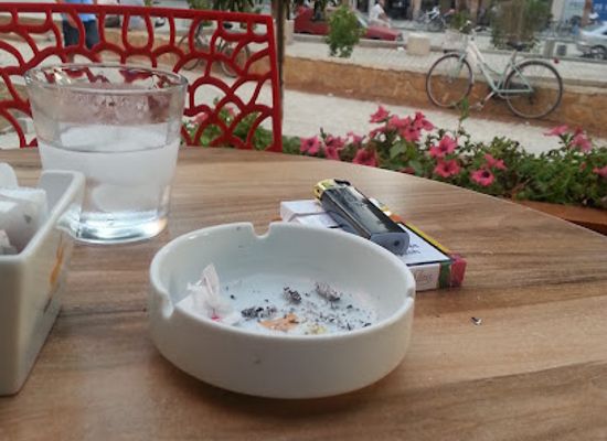 albania/kavaje/bar/da-mao