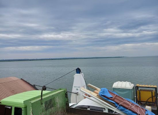 uganda/ssese-islands/bar/climax-gardens