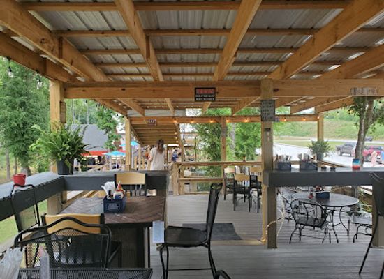 alabama/piney-woods/bar/bobbers-bar-and-grill