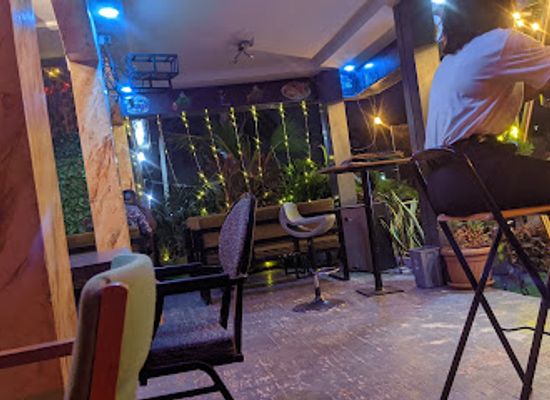 togo/lake-togo-area/bar/best-t-lounge-bar-restaurant