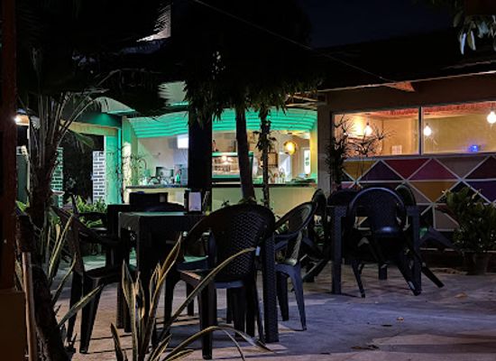 maldives/seenu-atoll/bar/papa-s-bistro