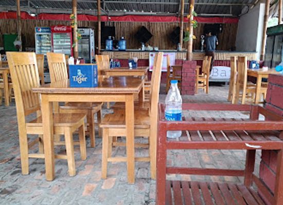 myanmar-burma/mon-state/bar/family-breakfast-grill-restaurant