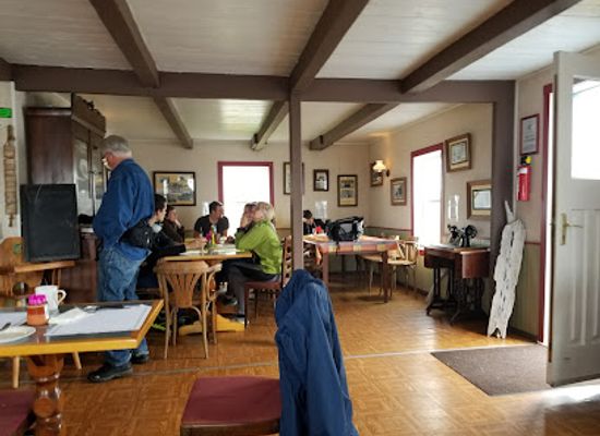 saint-pierre-and-miquelon/pointe-aux-canons/bar/the-jezequel-house
