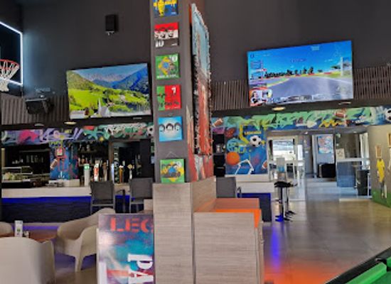 cyprus/larnaca-district/bar/moments-sports-bar