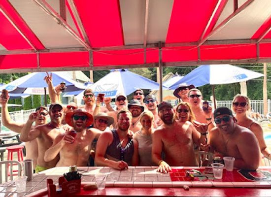 ohio/put-in-bay/bar/sj-s-hideaway