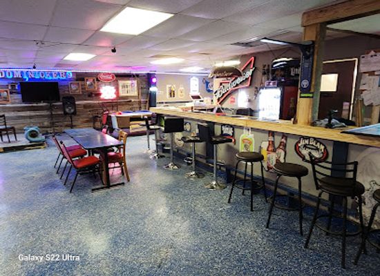 mississippi/desoto-national-forest/bar/dominickers-bar-and-grill