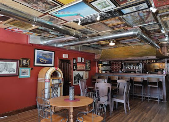 missouri/independence/bar/wine-down-109