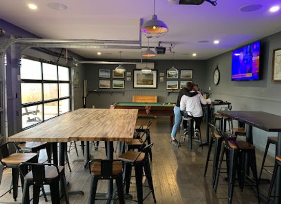 canada/cape-breton-island/bar/whit-s-public-house