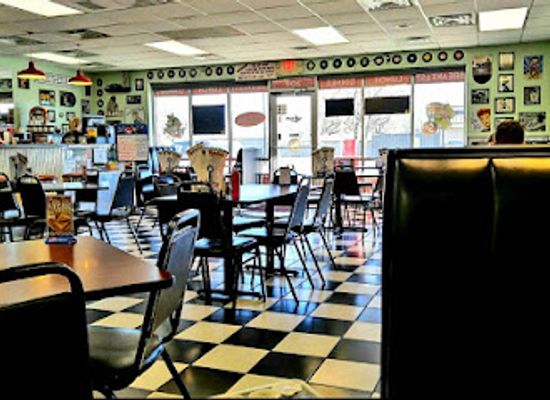 oklahoma/turner-falls-park/bar/boomarang-diner