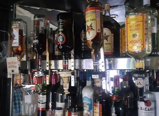 south-africa/breede-river-valley/bar/friends-pub