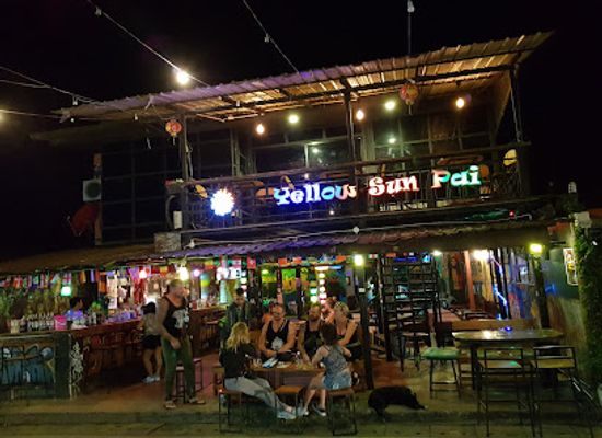 thailand/pai/bar/yellow-sun
