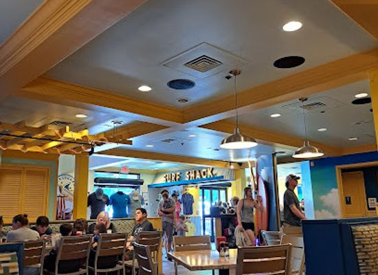 tennessee/great-smoky-mountains/bar/landshark-bar-grill