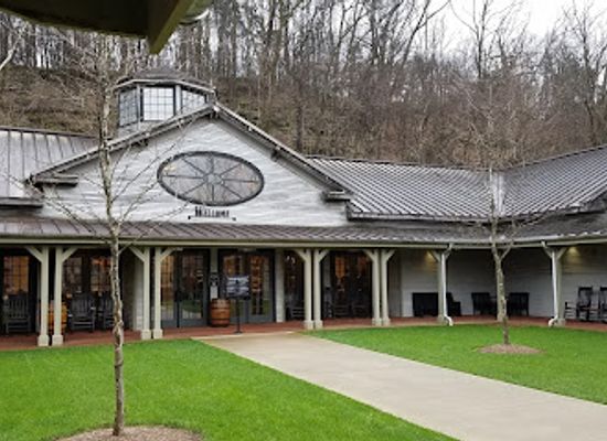 tennessee/jack-daniel-s-distillery/bar/jack-daniel-s-distillery