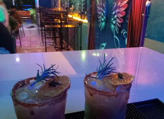 mexico/huatulco/bar/costera-karaoke-bar-vip