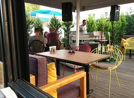 turkiye/trabzon/ortahisar/bar/big-yellow-taxi-benzin-cafe