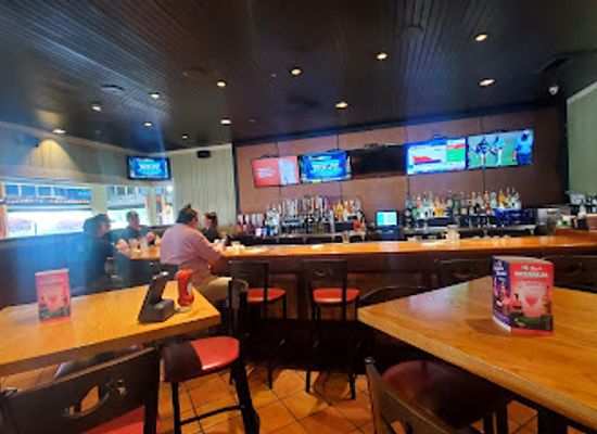 connecticut/new-britain/bar/chili-s-grill-bar