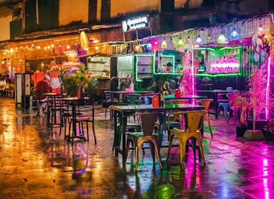 cambodia/siem-reap/wat-bo-road/bar/siem-reap-cocktails-and-cafe