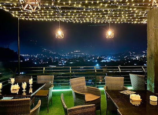 pakistan/azad-jammu-and-kashmir/bar/the-crew-cafe