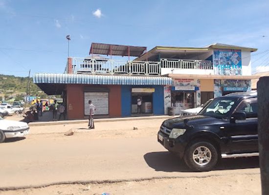 zambia/kafue-flats/bar/pali-toni-cheap-beers