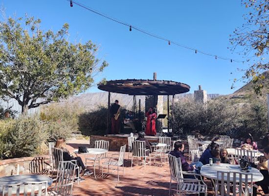 new-mexico/chihuahuan-desert/bar/ardovino-s-desert-crossing