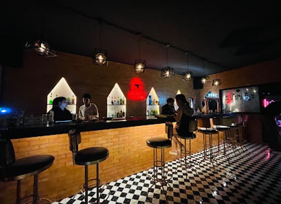 thailand/ayutthaya/bar/the-gravity-ayutthaya