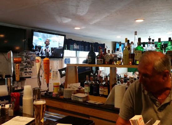 massachusetts/metrowest/bar/tj-s-food-spirits