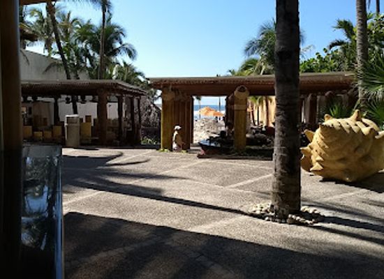 mexico/acapulco/bar/the-beach-club