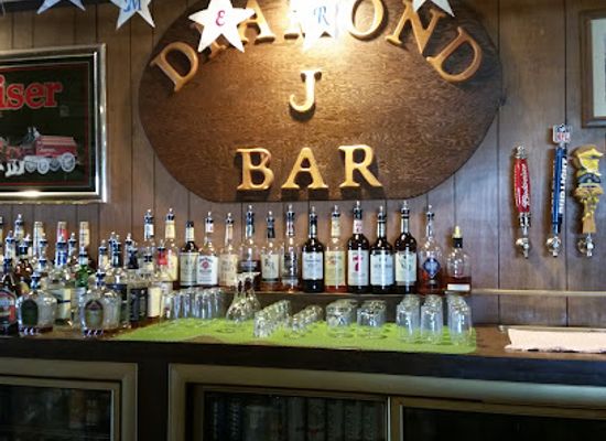 wyoming/big-horn-county/bar/diamond-j-bar-lounge