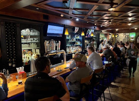 tennessee/east-tennessee/bar/clancy-s-tavern-whiskey-house