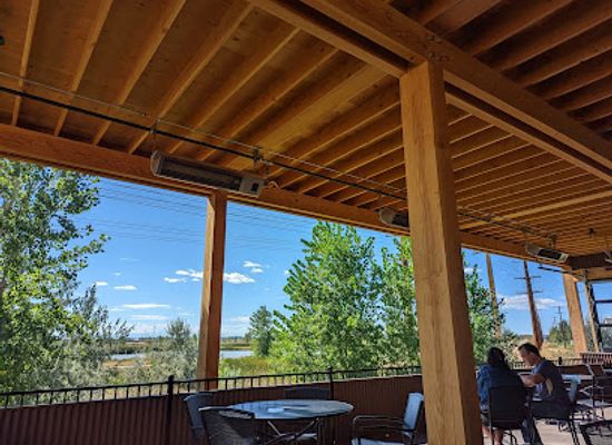montana/the-yellowstone-valley/bar/the-divide-bar-grill