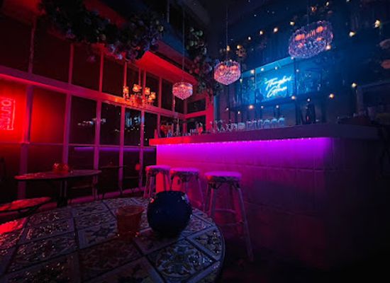 thailand/nan/bar/thongbai-glam