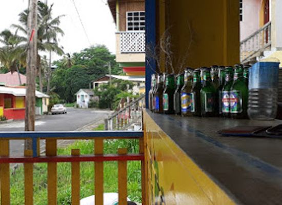 dominica/batibou-beach/bar/reef-bar