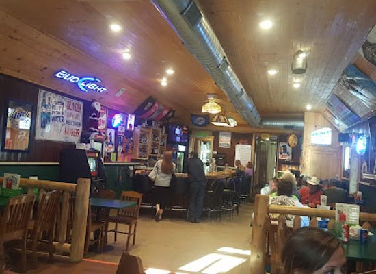 iowa/little-switzerland/bar/dundee-bar-and-grill