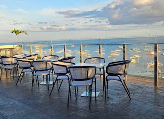 philippines/bohol/bar/salt-sky-rooftop-lounge