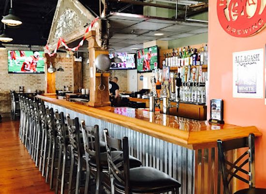 illinois/arlington-heights/bar/arlington-ale-house