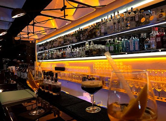 germany/berlin/charlottenburg/bar/blacklist-bar